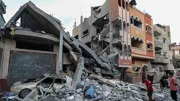 700 mil palestinos fogem de Gaza, afirma Exército de Israel