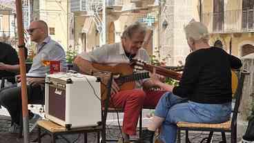 Introdacqua: O Vilarejo Italiano que Atraí Estrangeiros