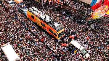 Tumulto em comício na Índia deixa mortos e feridos