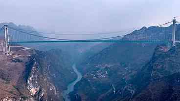 China Inaugura a Ponte Mais Alta do Mundo