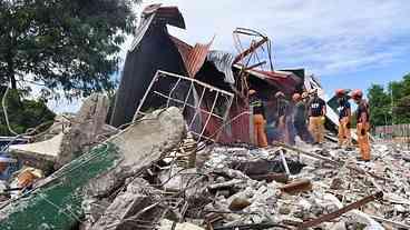 Terremoto nas Filipinas: 69 mortos e feridos