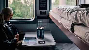 Fim do trem noturno Berlim-Paris em dezembro