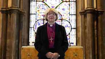 Igreja Anglicana elege primeira arcebispa mulher