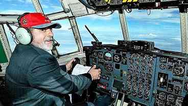 Avião de Lula enfrenta novo problema técnico