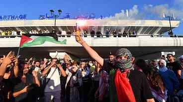 Flotilha: Detidos Denunciam Maus-Tratos em Israel