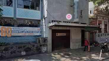 Criminosos atacam porteiro em hotel em Niterói