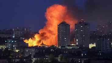 Capital ucraniana sofre apagão após novos bombardeios