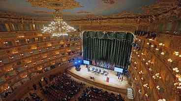 Greve no La Fenice contra nova diretora musical