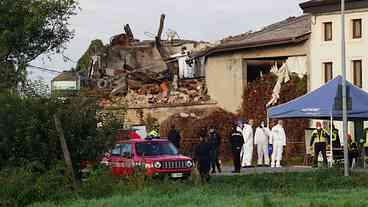 Explosão em despejo na Itália mata três policiais