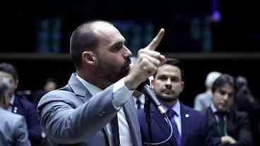 Nogueira e Eduardo Bolsonaro encerram embate público