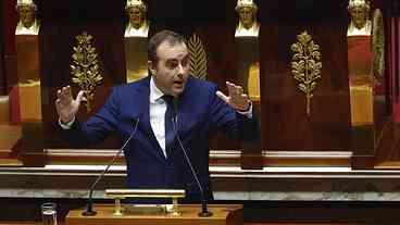 Lecornu sobrevive a moções e se mantém premiê da França