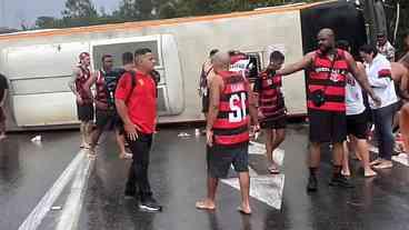 Acidente de ônibus do Flamengo: 4 torcedores hospitalizados