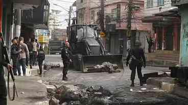 Maior operação contra o CV deixa 60 mortos no Rio