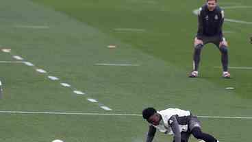 Xabi encerra polêmica com Vini Jr. no Real Madrid