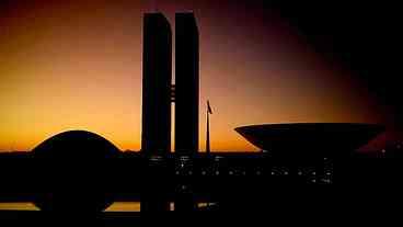 Centrão Amplia Lei Antiterrorismo Após Matança no Rio