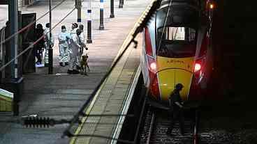 Ataque em trem na Inglaterra deixa 11 feridos