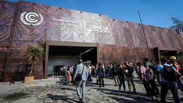 Mais de 50 países assinam pacto florestal em Belém