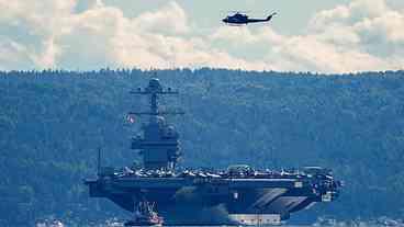 Porta-aviões dos EUA chega à América Latina