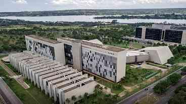 STJ Veta Afastamento de Militares Trans das Forças Armadas