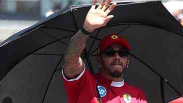 Hamilton e Leclerc Confiam Após Treinos em Las Vegas