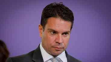 Câmara proíbe votação de deputados fora do país