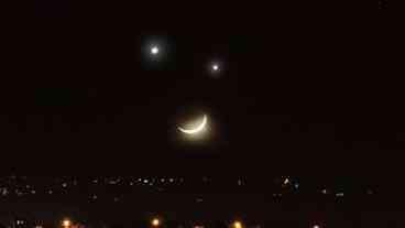 Lua e Saturno: Rara Aproximação no Céu do Brasil