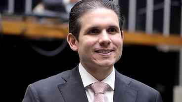 Divergência com Motta superada, diz Guimarães