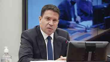 Câmara Analisa Cassação de Mandato de Ramagem