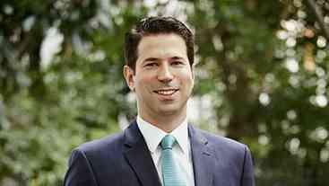 Professor de Harvard preso após disparo perto de sinagoga