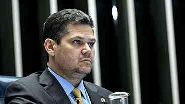 Alcolumbre busca trégua com Lula após tensões