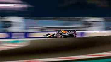 Verstappen conquista pole em Abu Dhabi