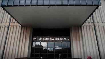 Mercado financeiro eleva previsão do PIB para 2,25% neste ano