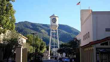 Paramount Oferece US$ 108,4 Bi pela Warner Bros