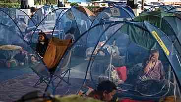 Tensão entre Camboja e Tailândia desloca meio milhão