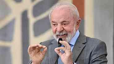 Lula aprova aumento de 8% no Judiciário