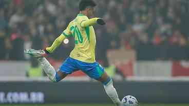 Brasil fecha 2025 em 5º no ranking da FIFA