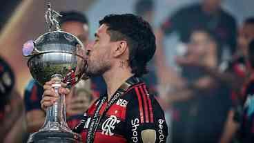 Arrascaeta é finalista do Prêmio Rei da América 2025