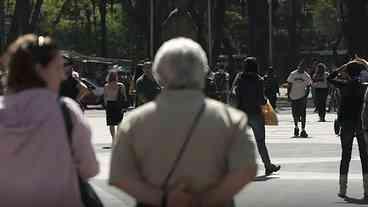 Vara pioneira para idosos completa um ano