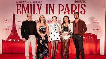 Emily em Paris: Sexta Temporada Confirmada!