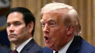 A velha máquina do ‘regime change’