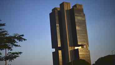 Inflação de 2025 fecha dentro da meta do BC