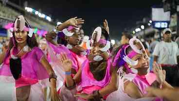 Escolas Mirins Brilham na Sapucaí em 2026