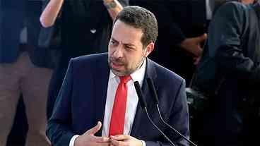 Boulos critica Trump por ingerência na Venezuela