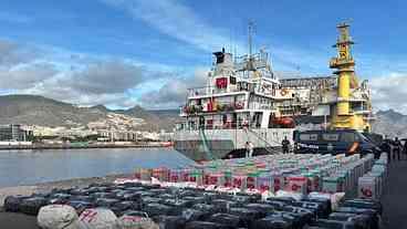 Navio com Escala no Brasil Apreende 10 Toneladas de Cocaína