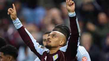 Roma Anuncia Donyell Malen Após Chegada de Robinio Vaz