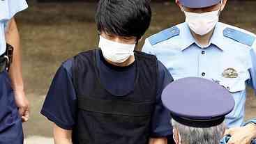 Homem que matou Shinzo Abe recebe pena de prisão perpétua