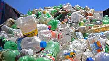 Impacto do plástico na saúde pode dobrar até 2040