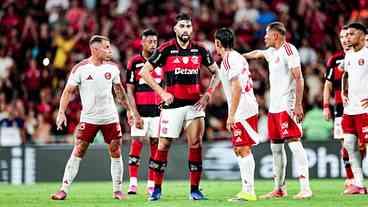 Empate entre Flamengo e Internacional no Brasileirão