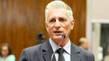 Rogério Correia denuncia Flávio Bolsonaro por fraude em CPMI