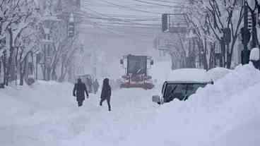 Nevasca Atinge Costa do Mar do Japão